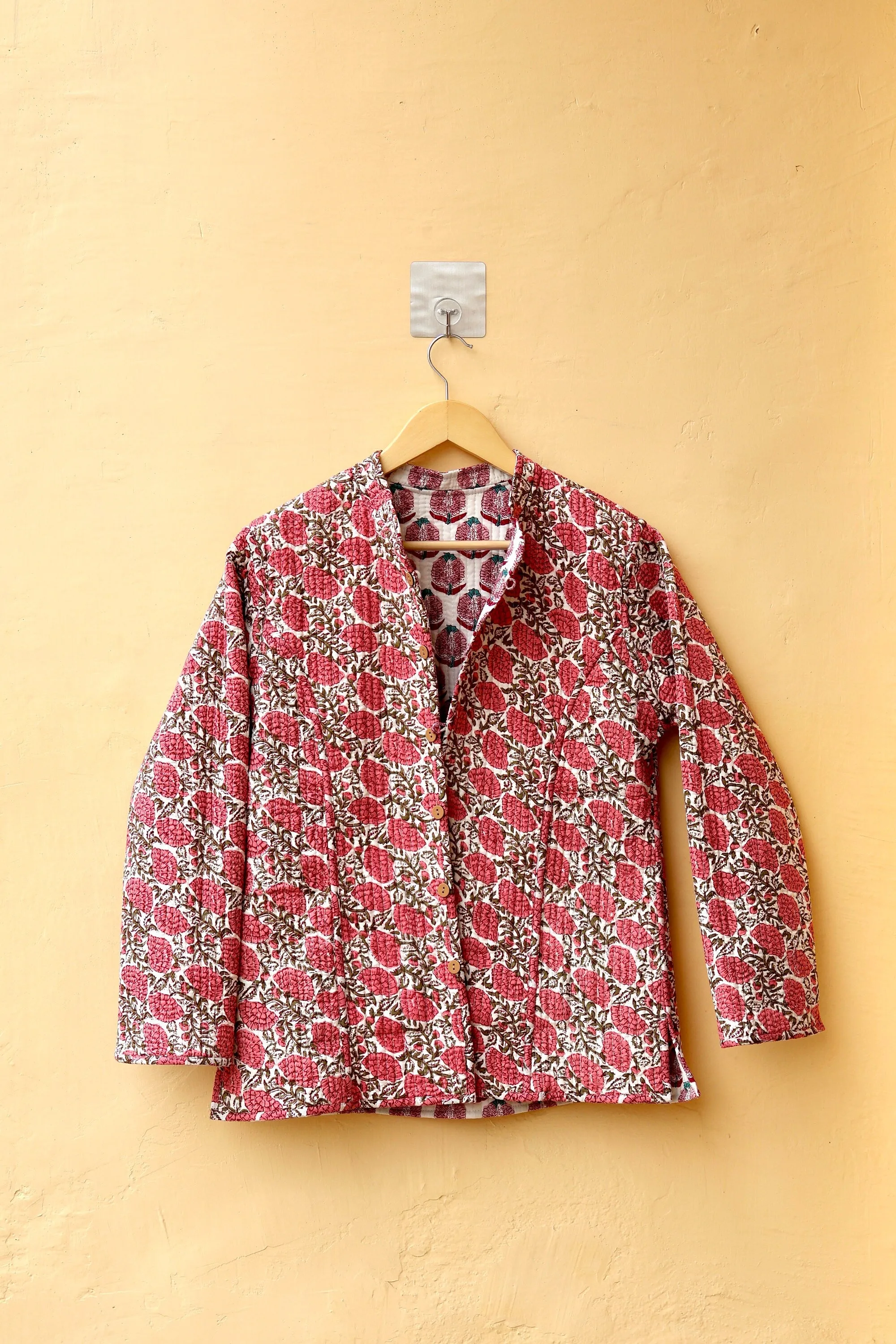 Indian Handmade Quilted Cotton Kantha Jacket Stylish White & Pink Floral Women's Coat, Reversible Waistcoat for Her