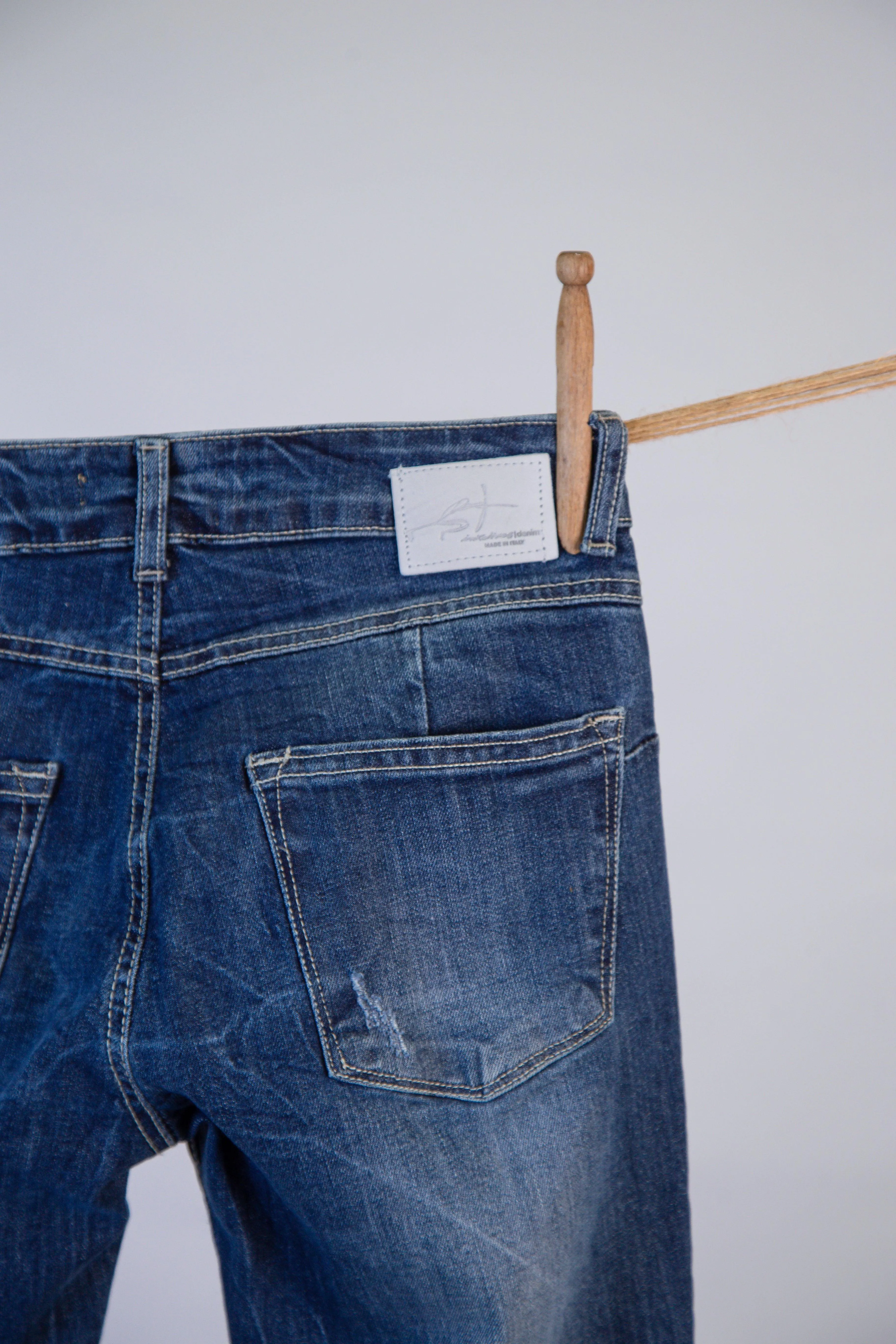 S228 Jeans