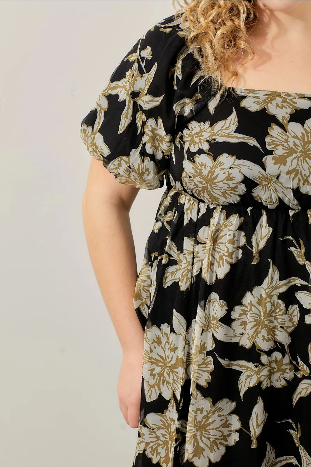 The Fiona Bubble Sleeve Floral Maxi Dress - Black - PLUS