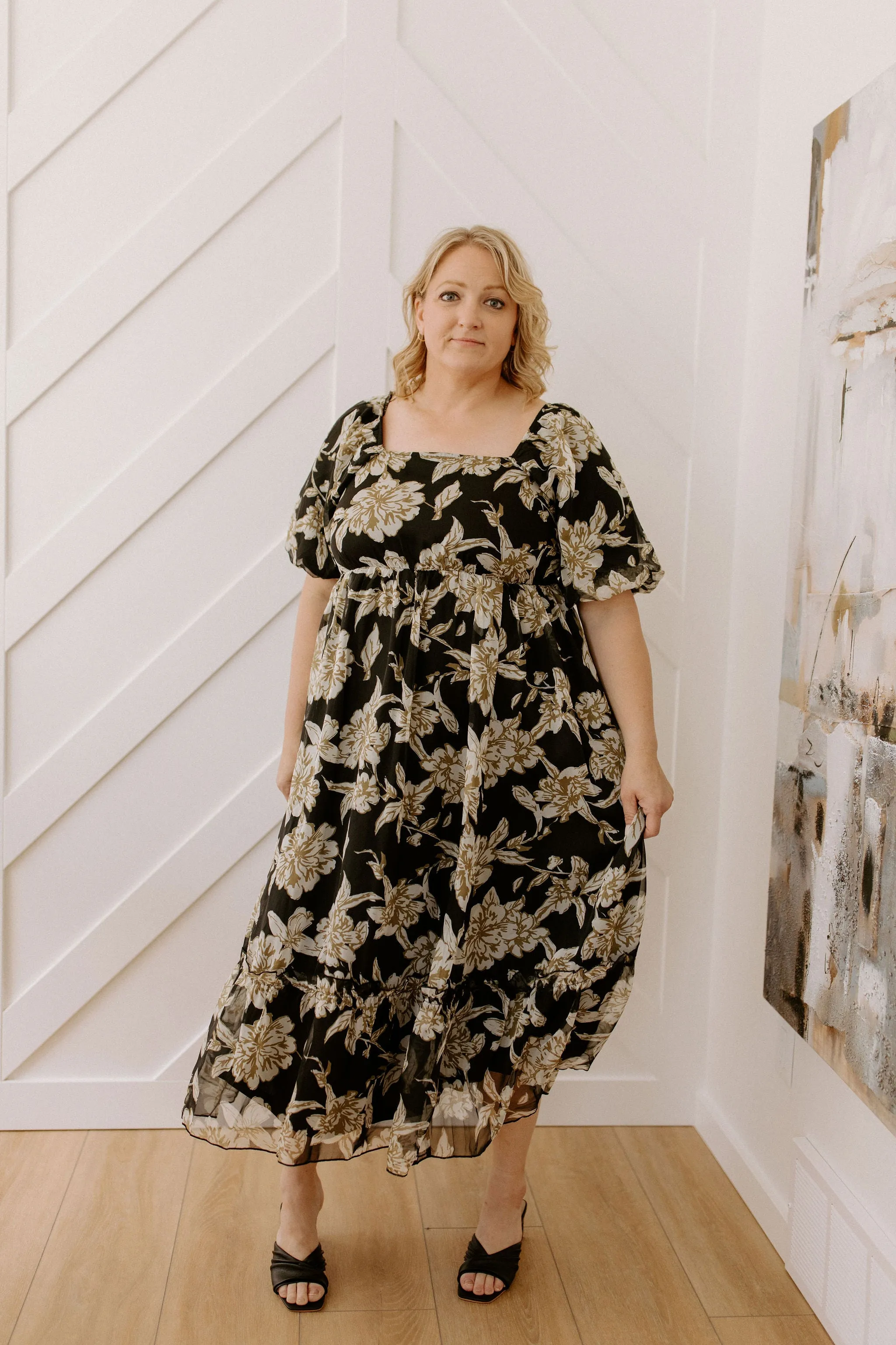 The Fiona Bubble Sleeve Floral Maxi Dress - Black - PLUS